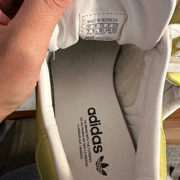 Adidas Superstar 'Gold Metallic' - Picture 8 of 11